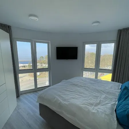 Penthouse Royal 15 *